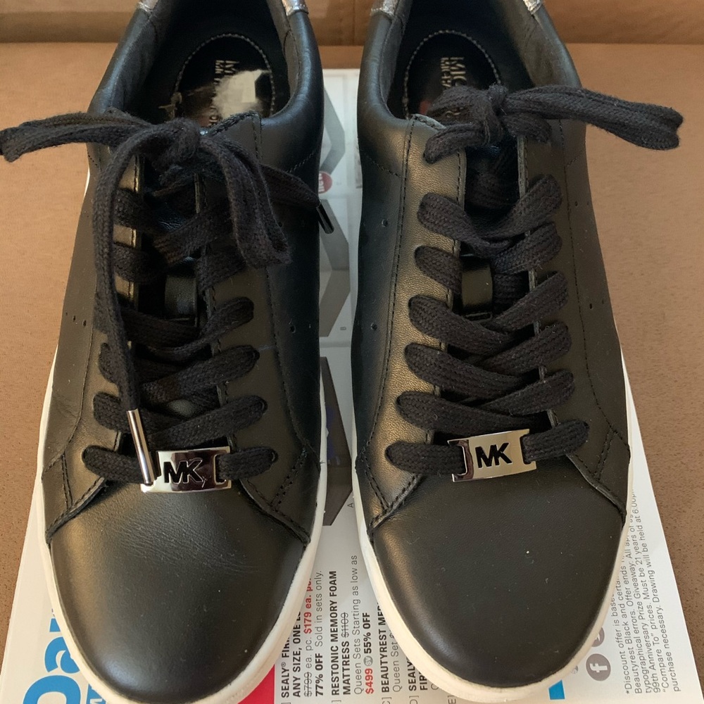 Michael Kors MK Black Leather Sneakers 7.5 Shoes